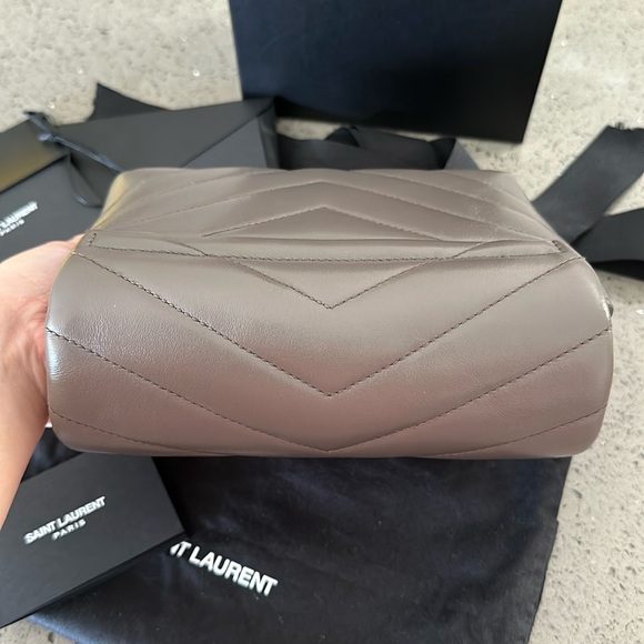 Authentic Saint Laurent Toy Lou Lou in quilted leather - Picture 8 of 15